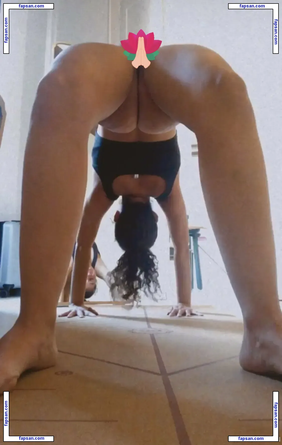 renne.miau nude photo #0056 from OnlyFans