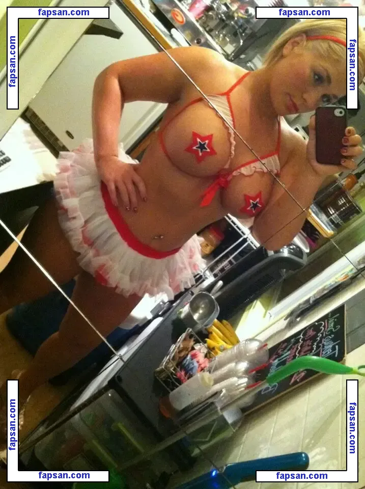 Retired Barista Calli nude photo #0022 from OnlyFans