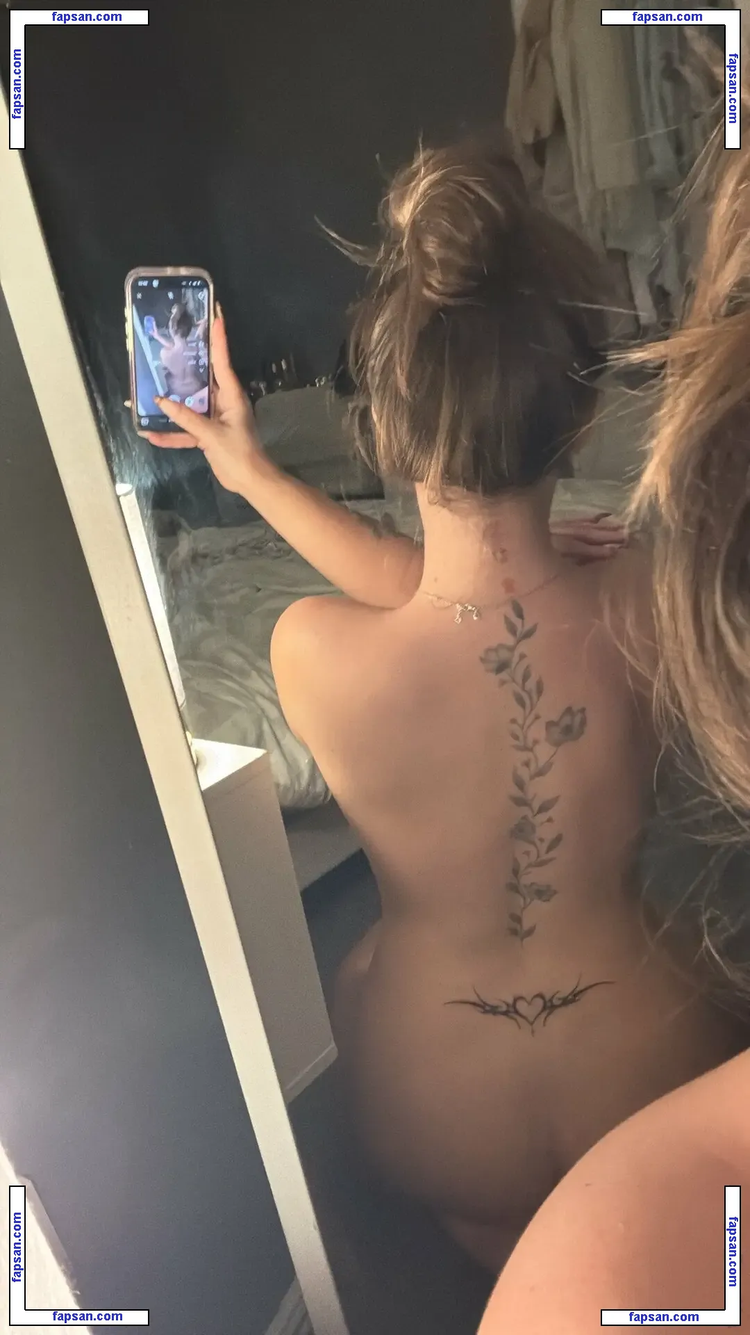 Rhianna Jade голая фото #0009 с Онлифанс