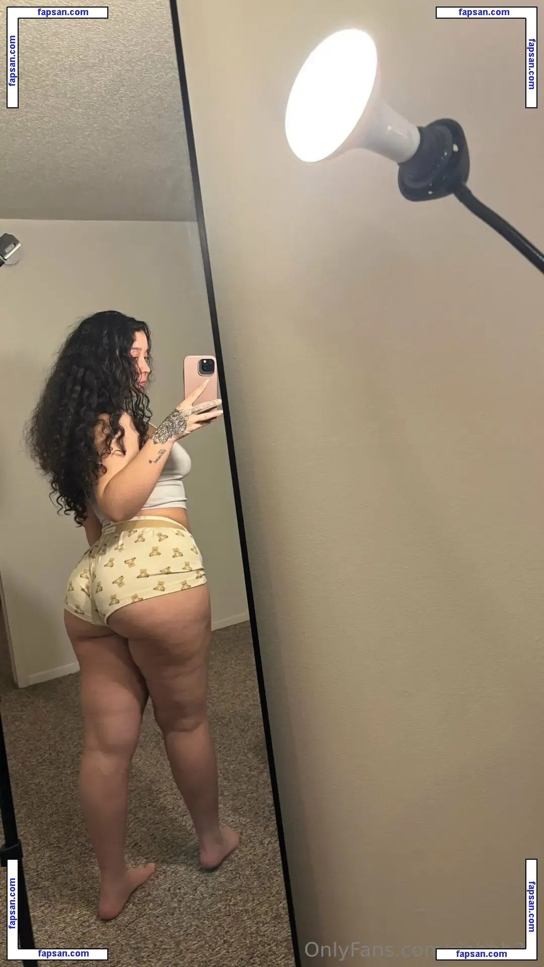 riahhh22 nude photo #0001 from OnlyFans