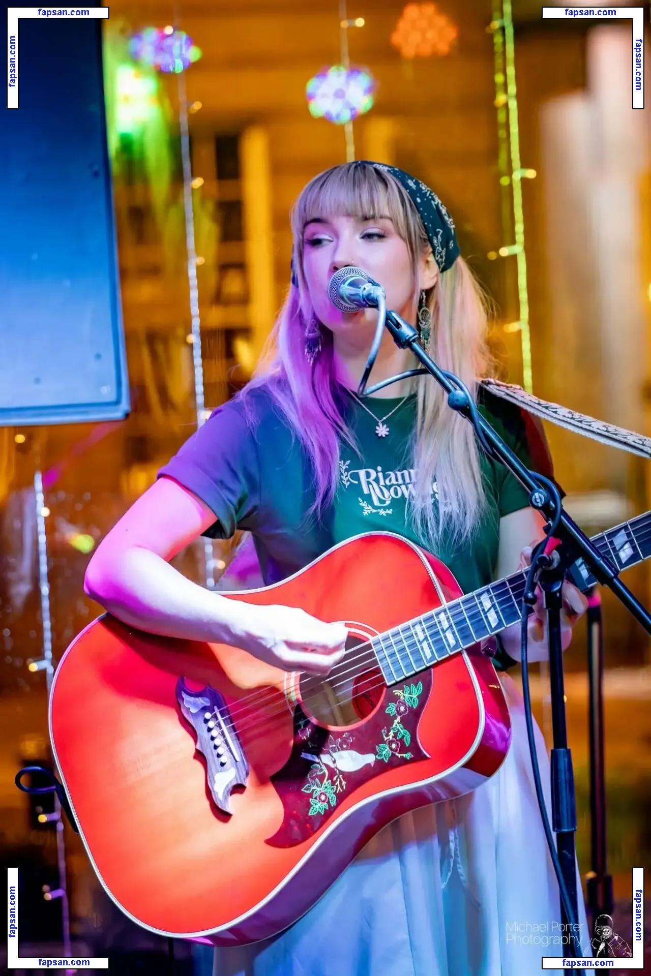 Rianne Downey голая фото #0003 с Онлифанс