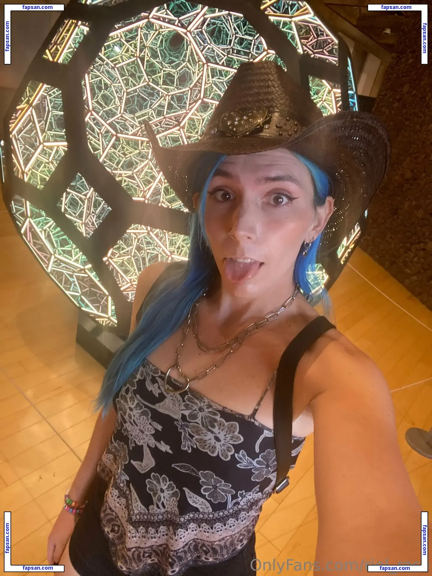 riel_rose nude photo #0009 from OnlyFans