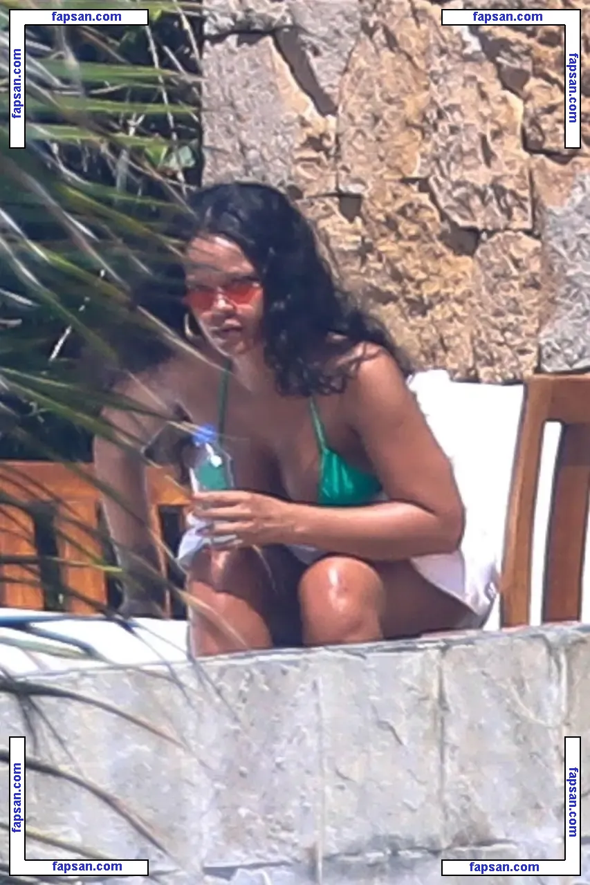 Rihanna nude photo #0223 from OnlyFans