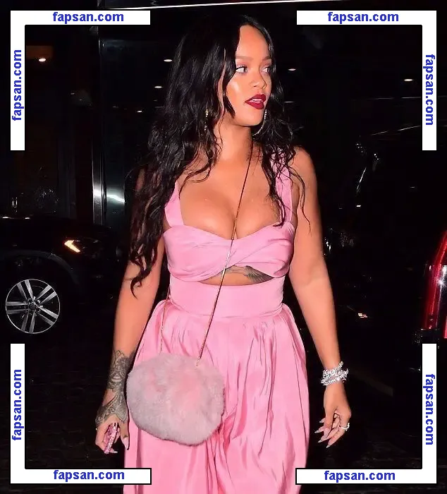 Rihanna nude photo #0514 from OnlyFans