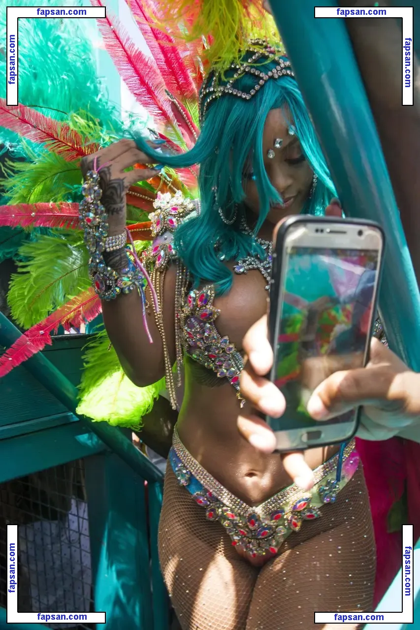Rihanna nude photo #0655 from OnlyFans