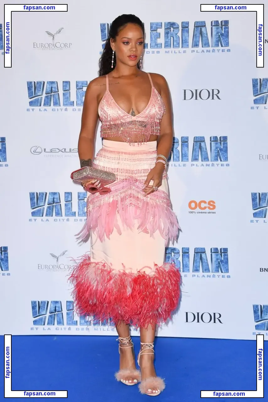 Rihanna nude photo #0747 from OnlyFans