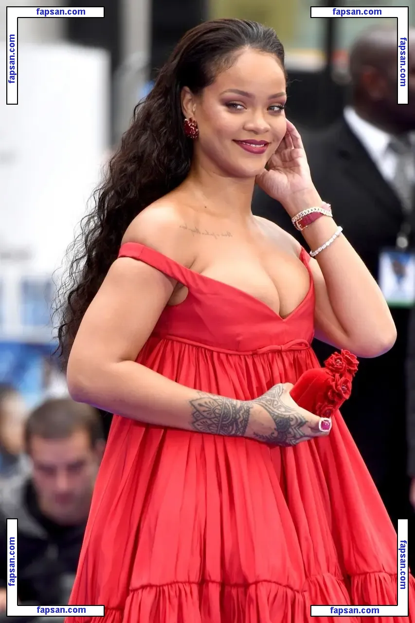 Rihanna nude photo #0776 from OnlyFans