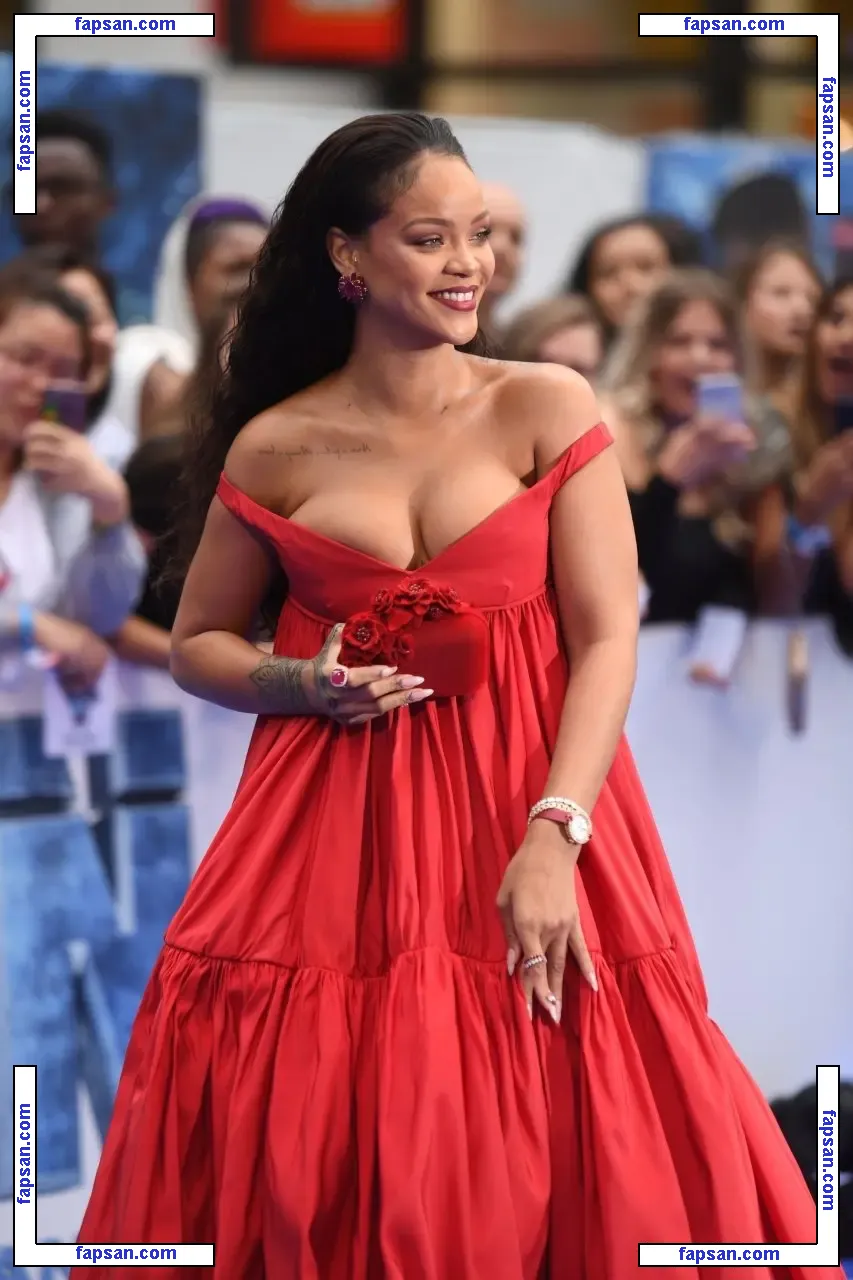 Rihanna nude photo #0781 from OnlyFans
