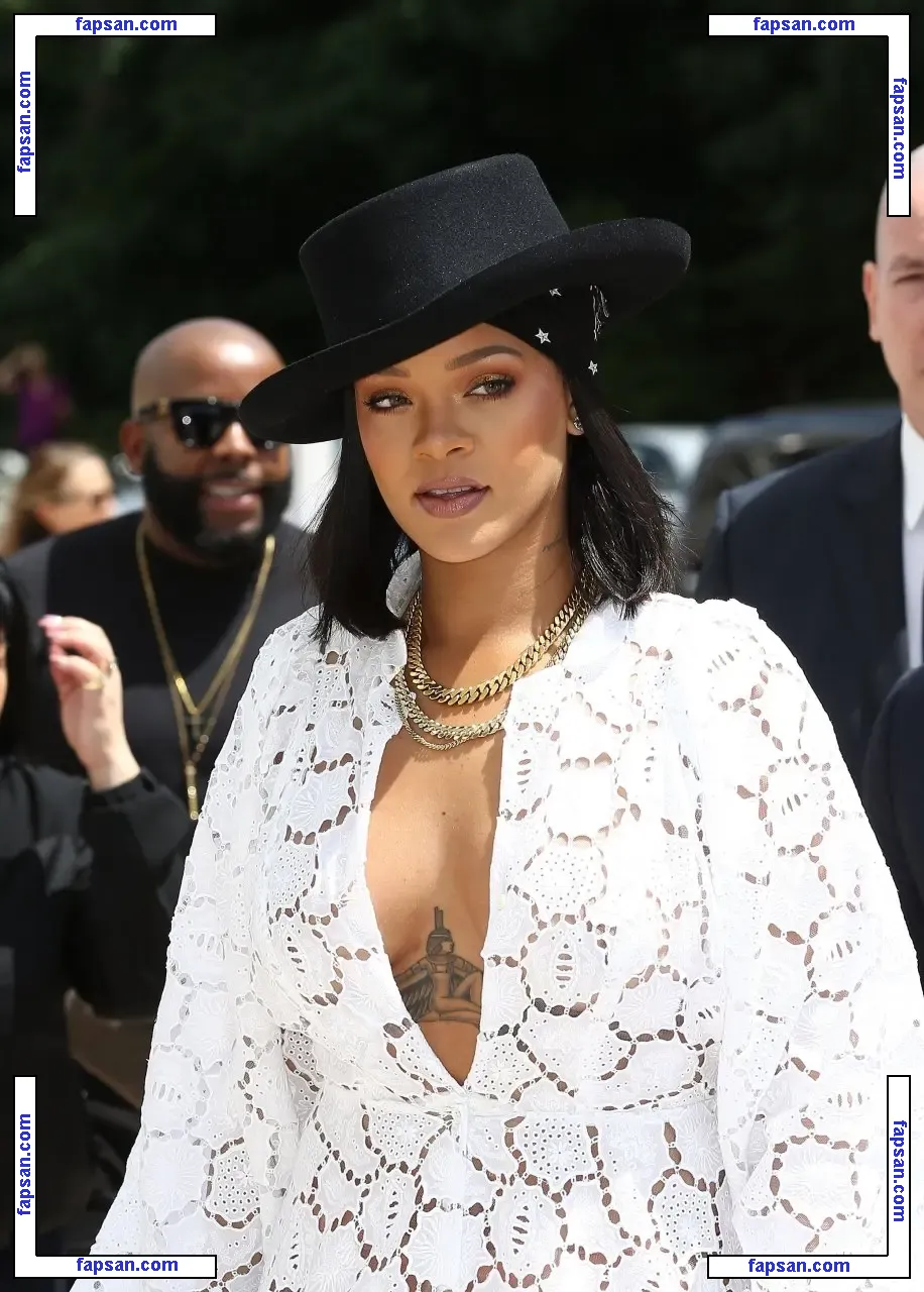 Rihanna nude photo #0896 from OnlyFans