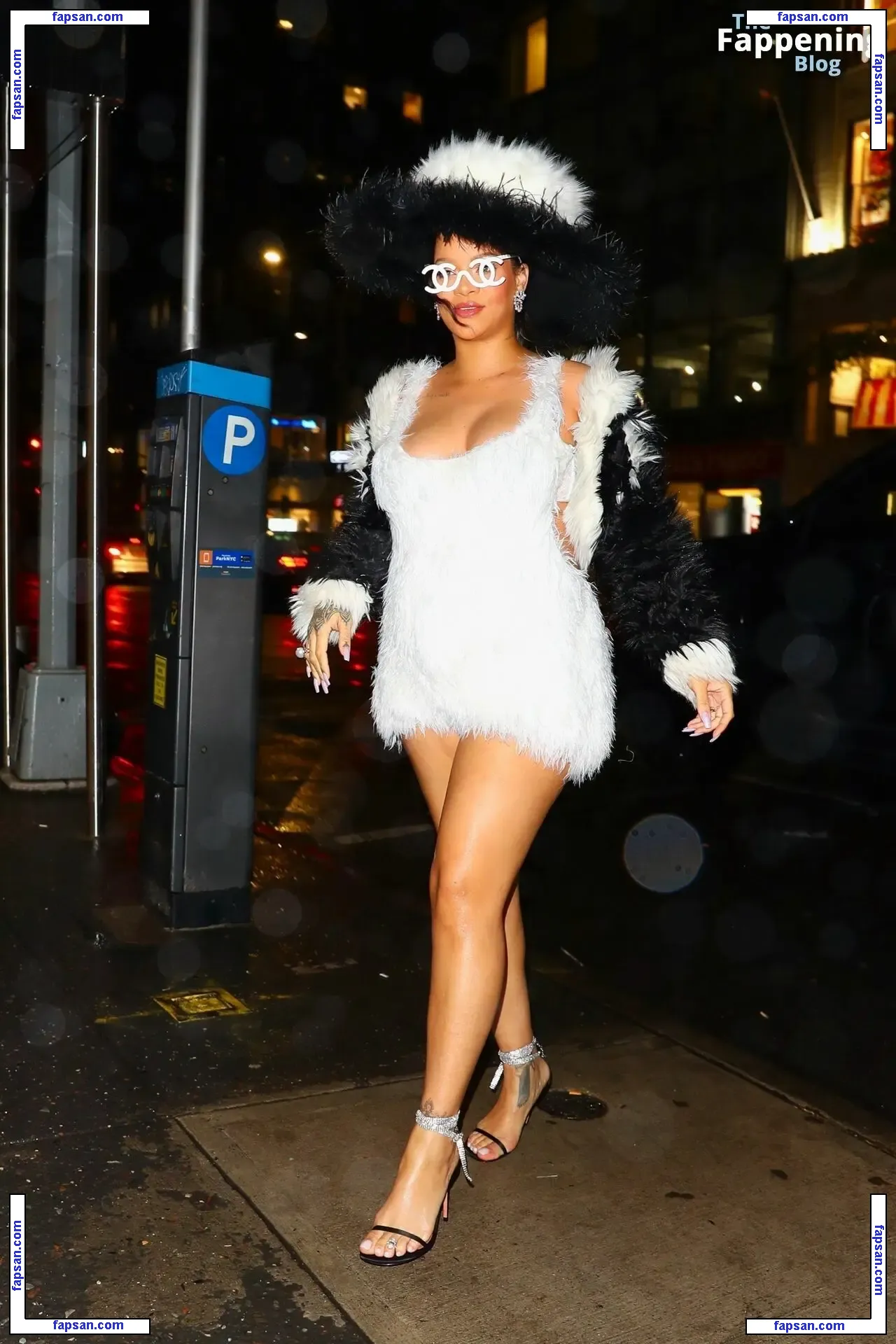 Rihanna nude photo #9127 from OnlyFans