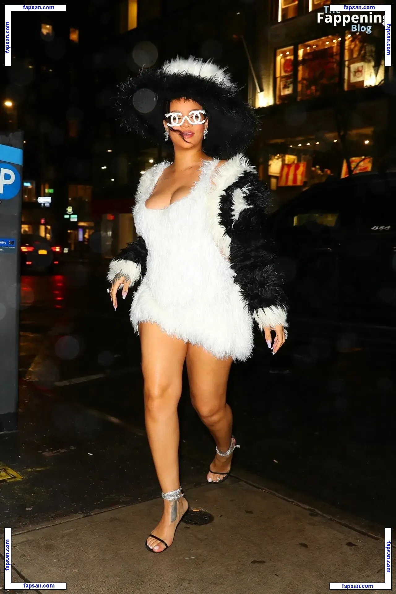 Rihanna nude photo #9129 from OnlyFans