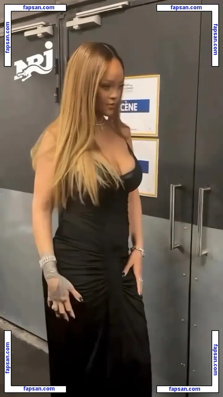 Rihanna nude photo #10131 from OnlyFans