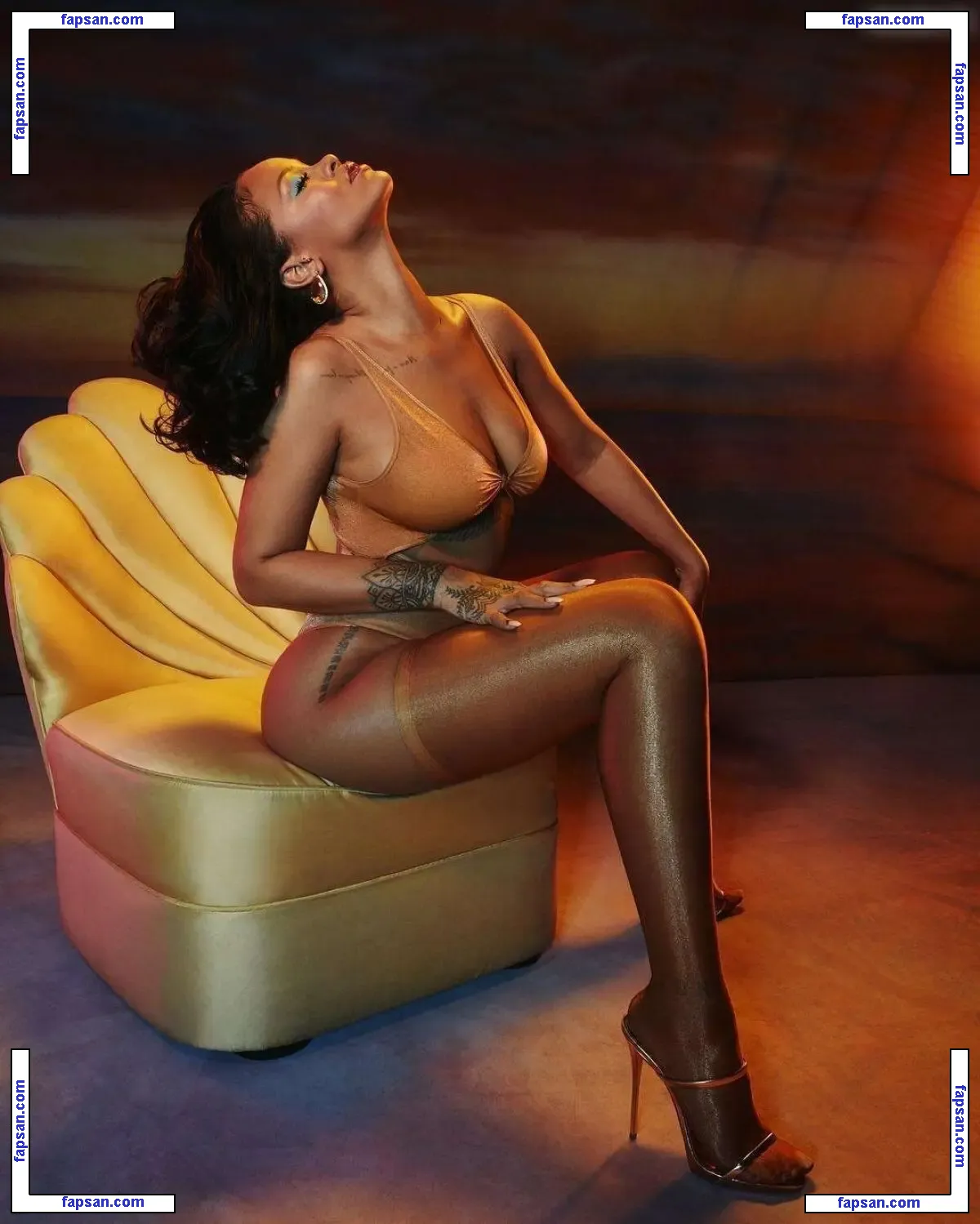 Rihanna nude photo #10472 from OnlyFans