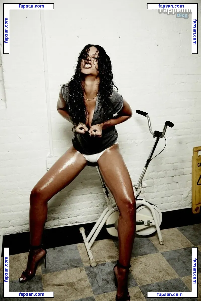 Rihanna nude photo #10724 from OnlyFans