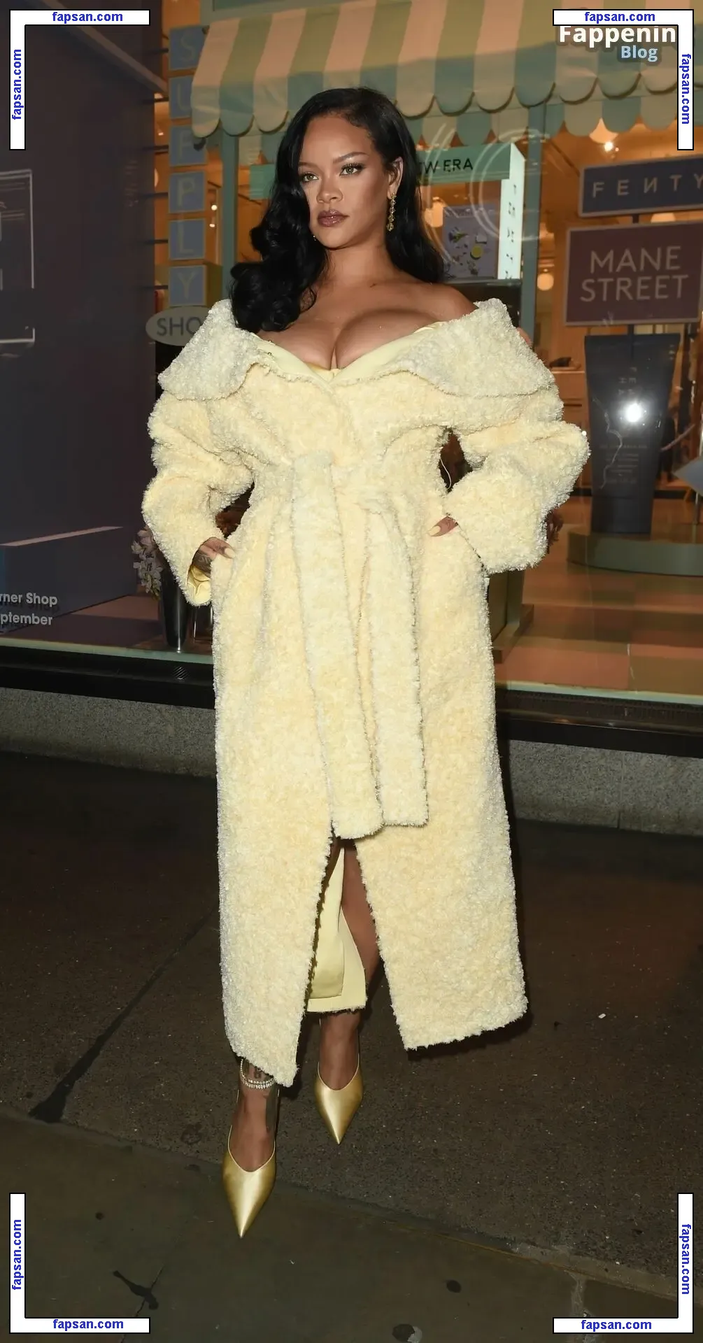 Rihanna nude photo #10746 from OnlyFans