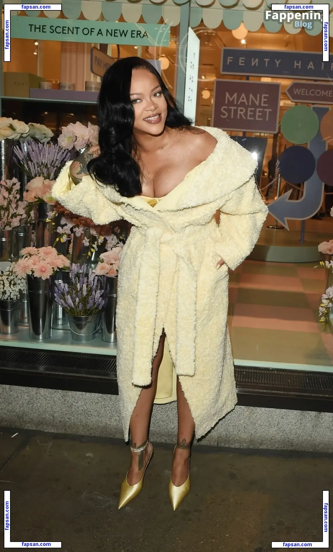 Rihanna nude photo #10775 from OnlyFans