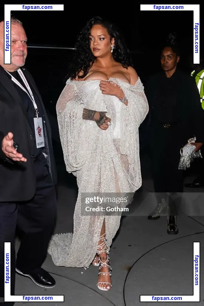 Rihanna nude photo #10988 from OnlyFans