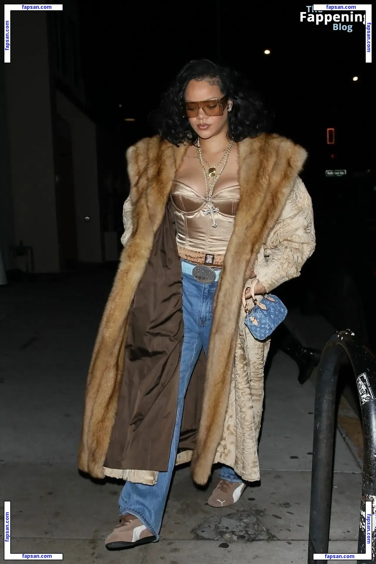 Rihanna nude photo #11160 from OnlyFans