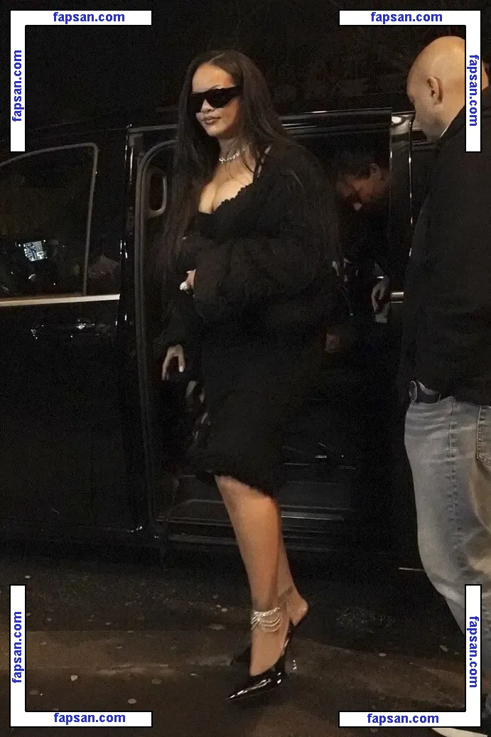 Rihanna nude photo #11674 from OnlyFans