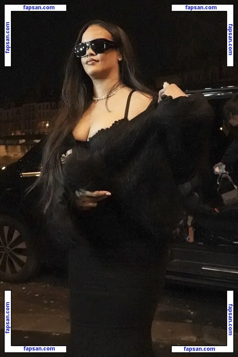 Rihanna nude photo #11680 from OnlyFans