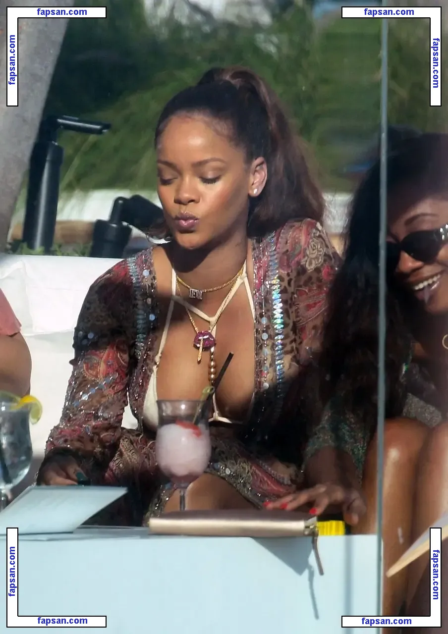 Rihanna nude photo #1049 from OnlyFans