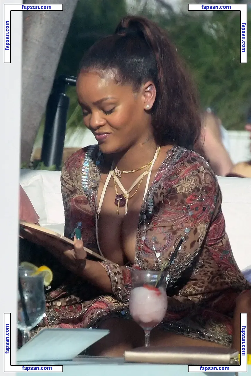 Rihanna nude photo #1055 from OnlyFans