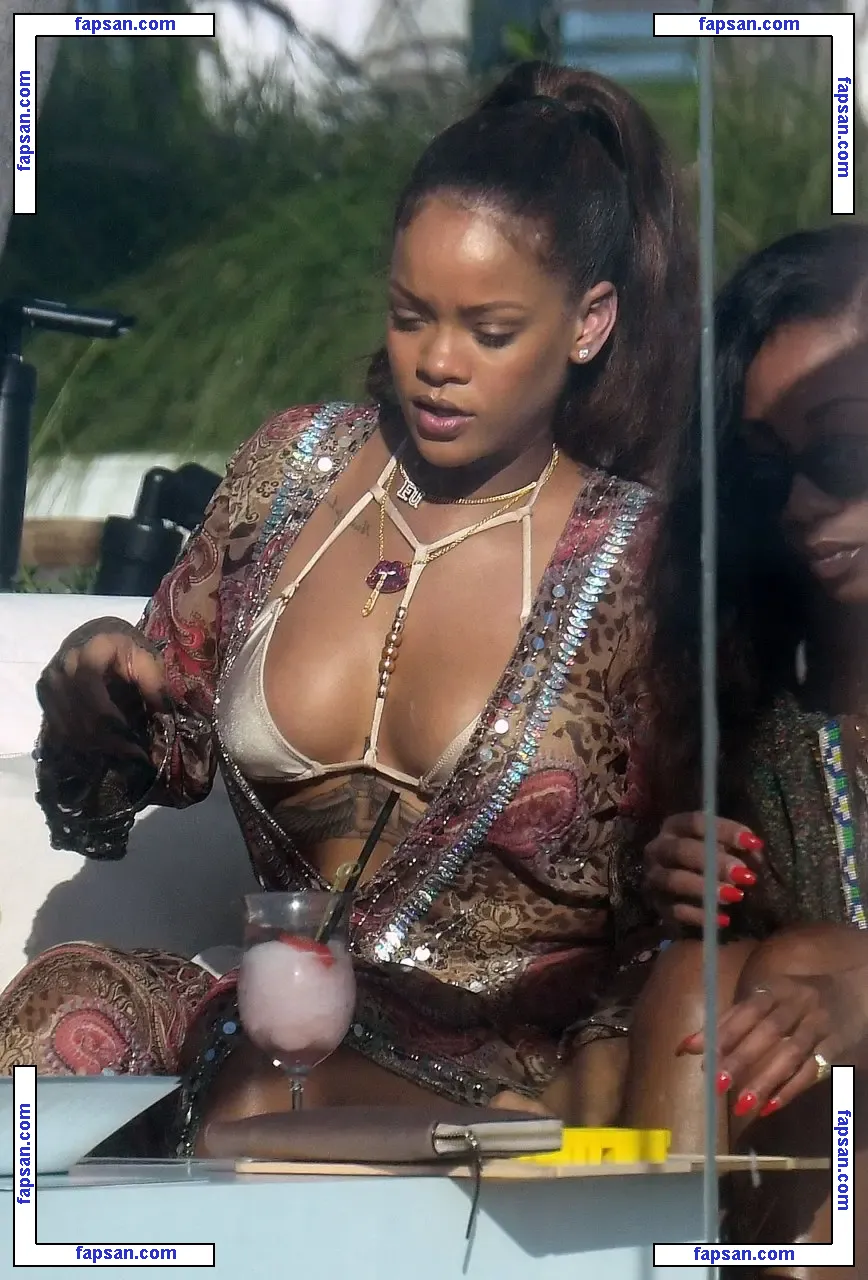 Rihanna nude photo #1063 from OnlyFans