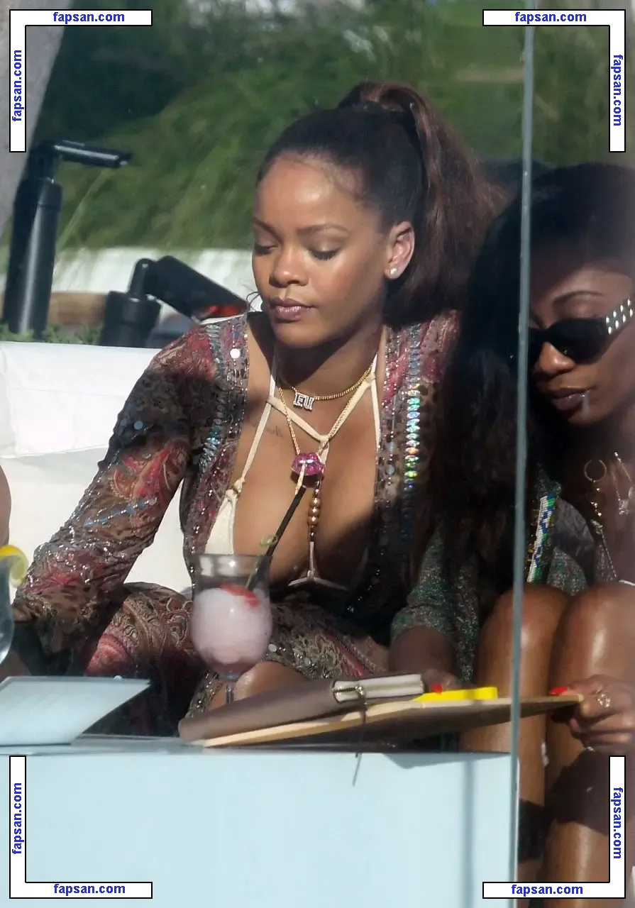 Rihanna nude photo #1066 from OnlyFans