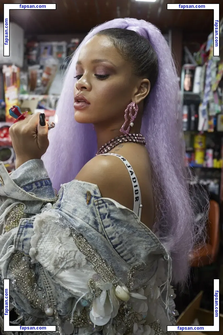 Rihanna nude photo #1081 from OnlyFans