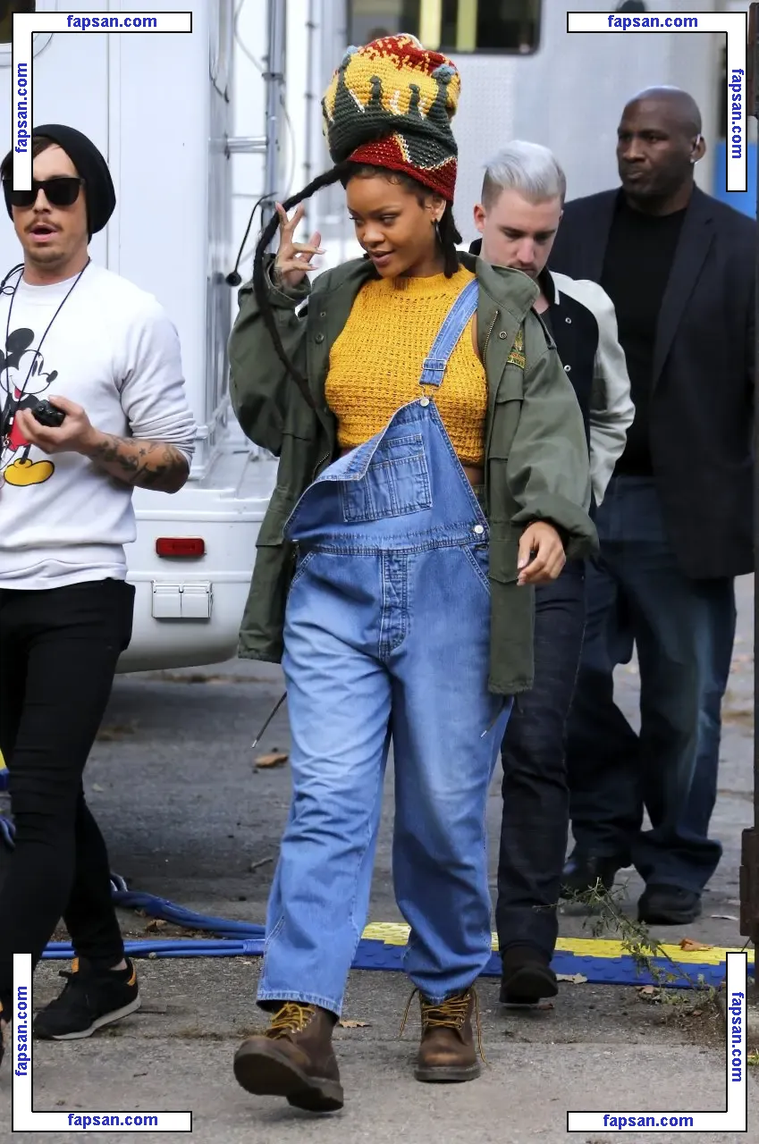 Rihanna nude photo #1143 from OnlyFans