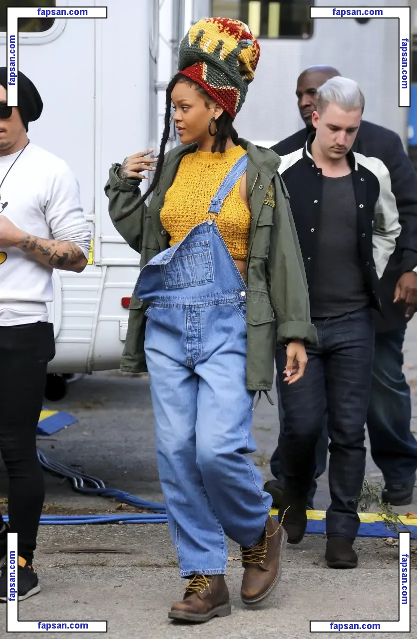 Rihanna nude photo #1144 from OnlyFans