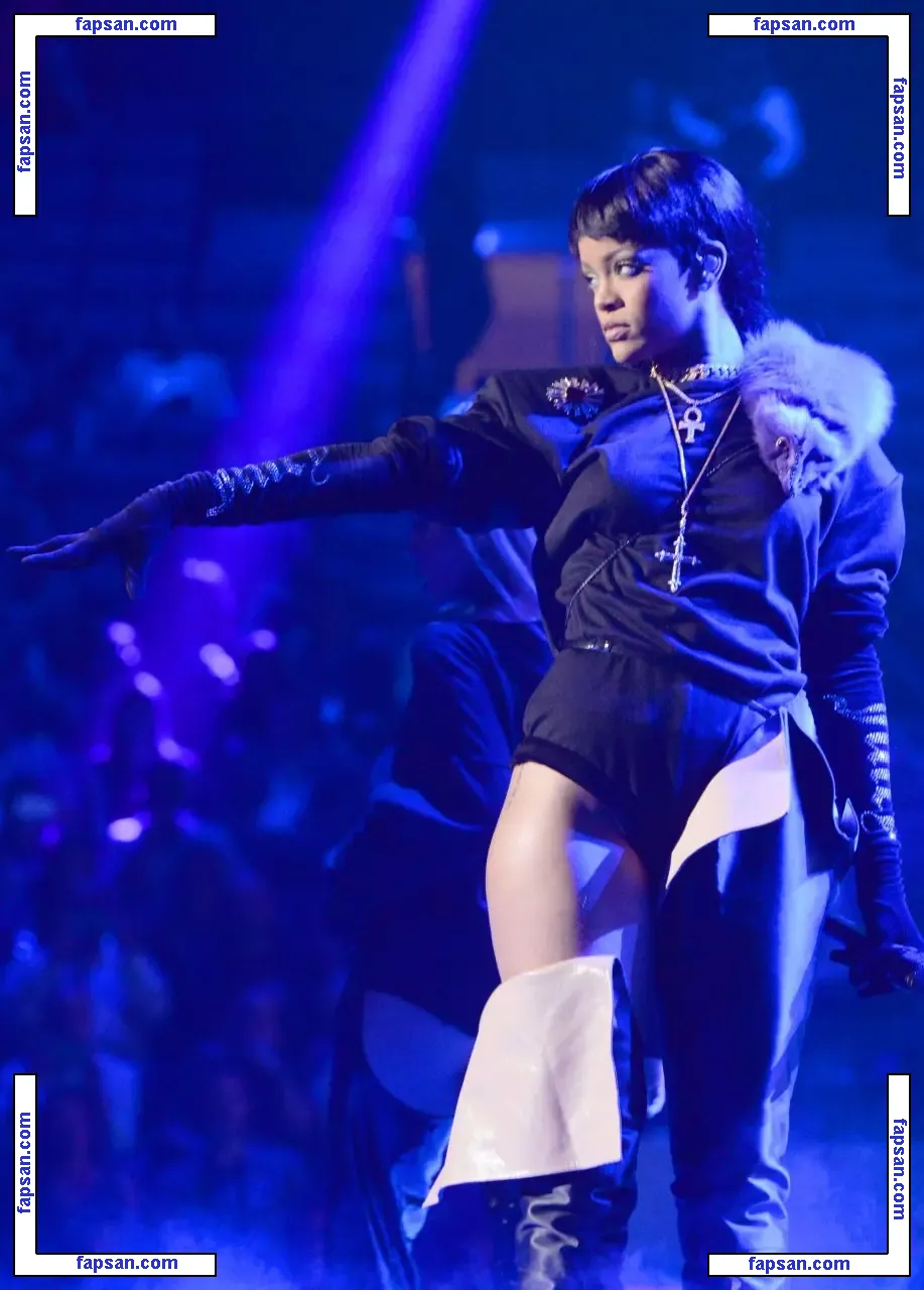Rihanna nude photo #1178 from OnlyFans