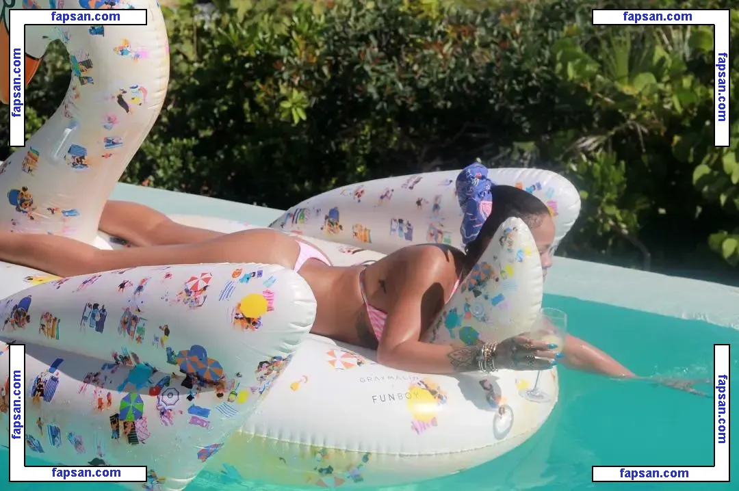 Rihanna nude photo #1267 from OnlyFans