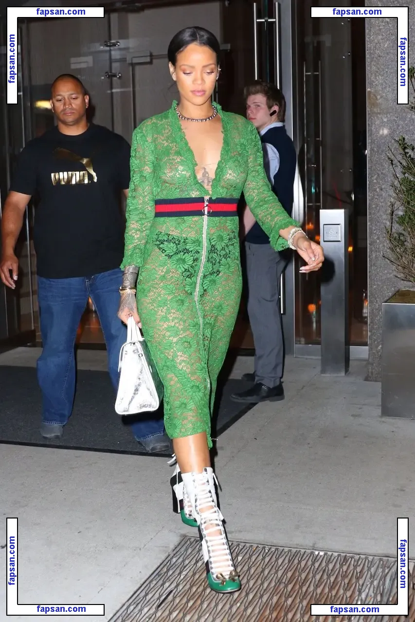 Rihanna nude photo #1287 from OnlyFans