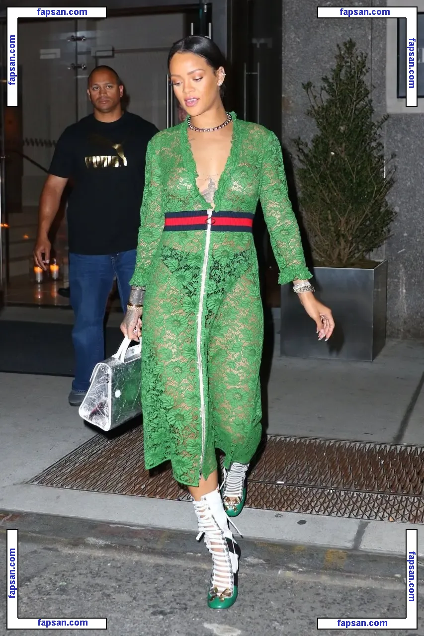 Rihanna nude photo #1290 from OnlyFans
