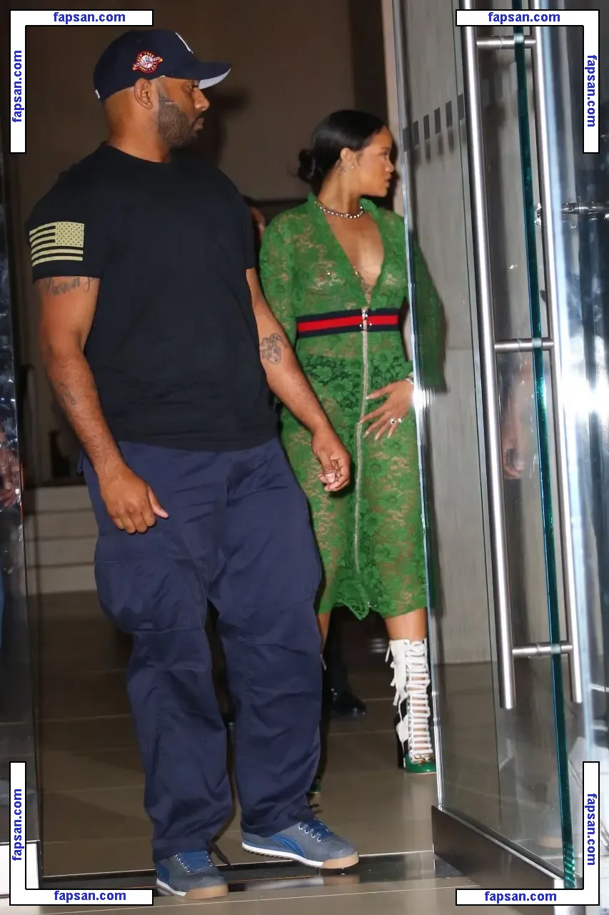 Rihanna nude photo #1293 from OnlyFans