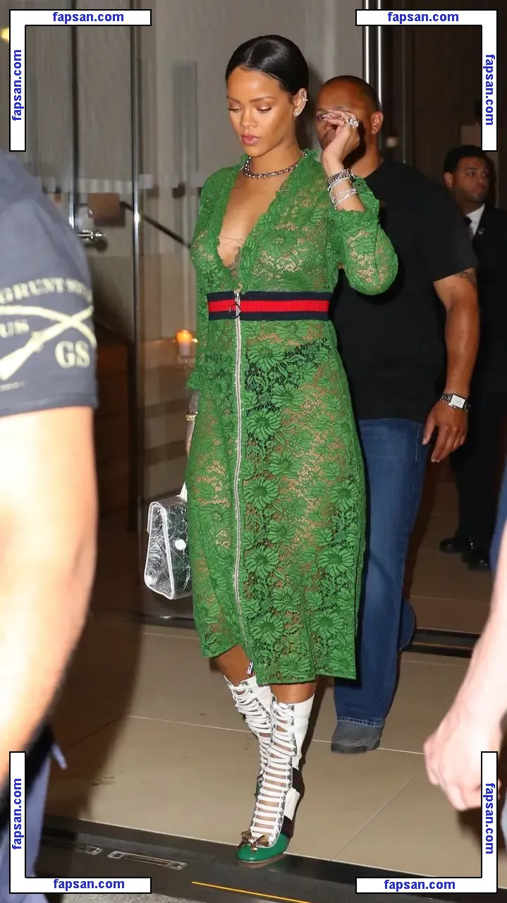 Rihanna nude photo #1294 from OnlyFans