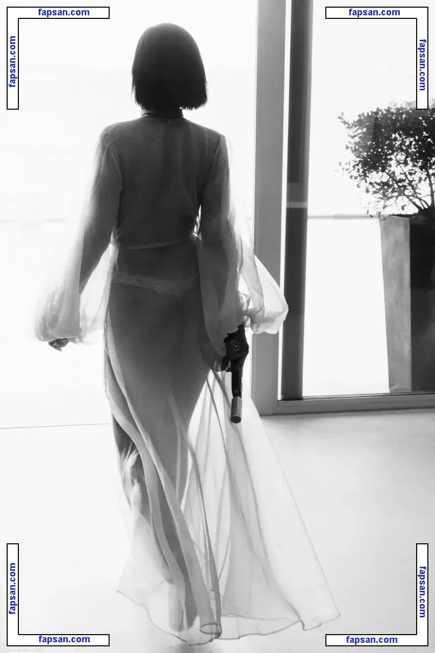 Rihanna nude photo #1359 from OnlyFans