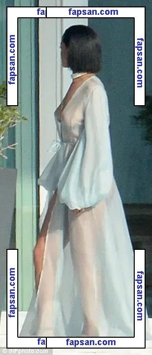 Rihanna nude photo #1422 from OnlyFans
