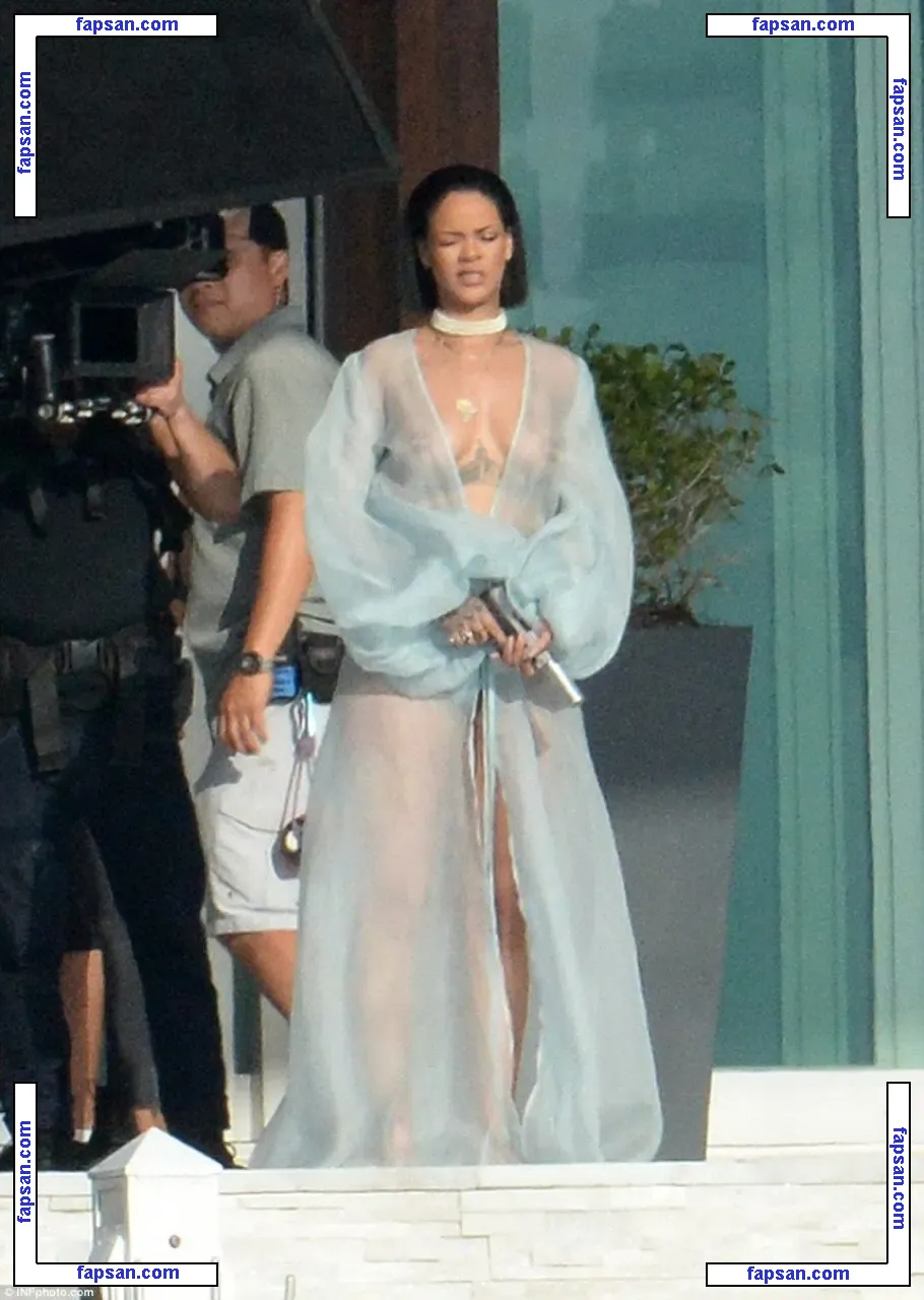 Rihanna nude photo #1432 from OnlyFans
