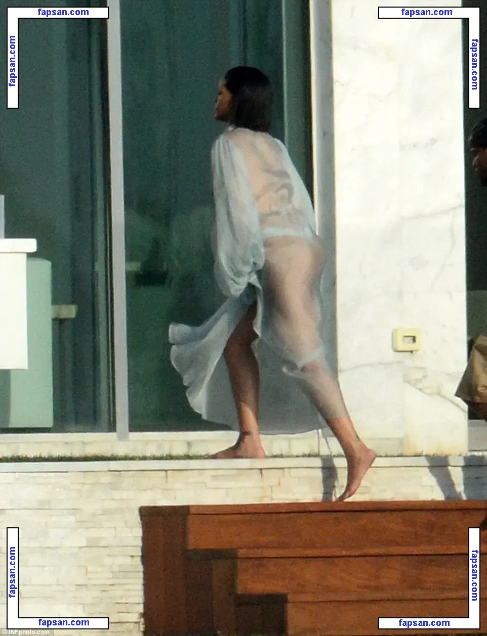 Rihanna nude photo #1438 from OnlyFans
