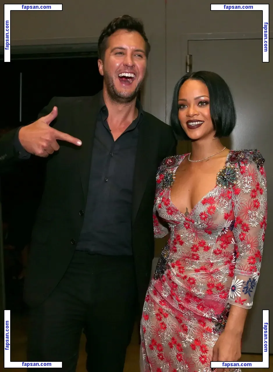 Rihanna nude photo #1498 from OnlyFans