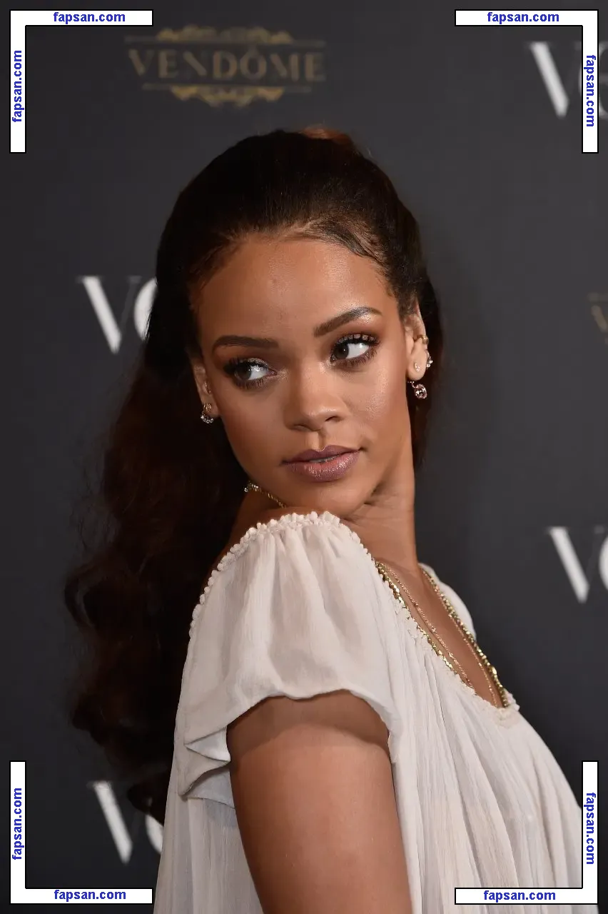 Rihanna nude photo #1597 from OnlyFans