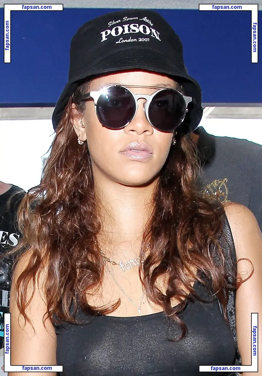 Rihanna nude photo #1718 from OnlyFans
