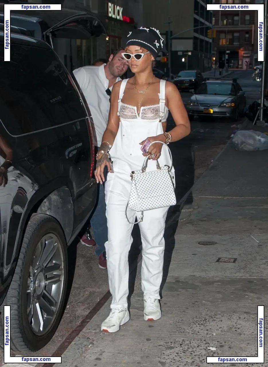 Rihanna nude photo #1737 from OnlyFans