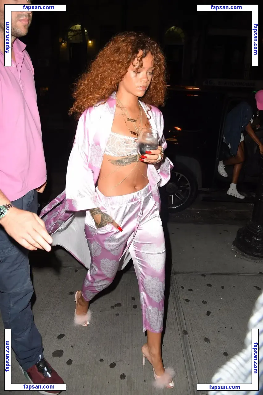 Rihanna nude photo #1868 from OnlyFans