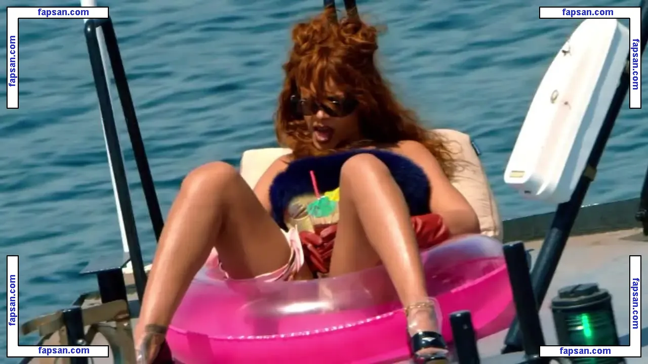 Rihanna nude photo #1895 from OnlyFans