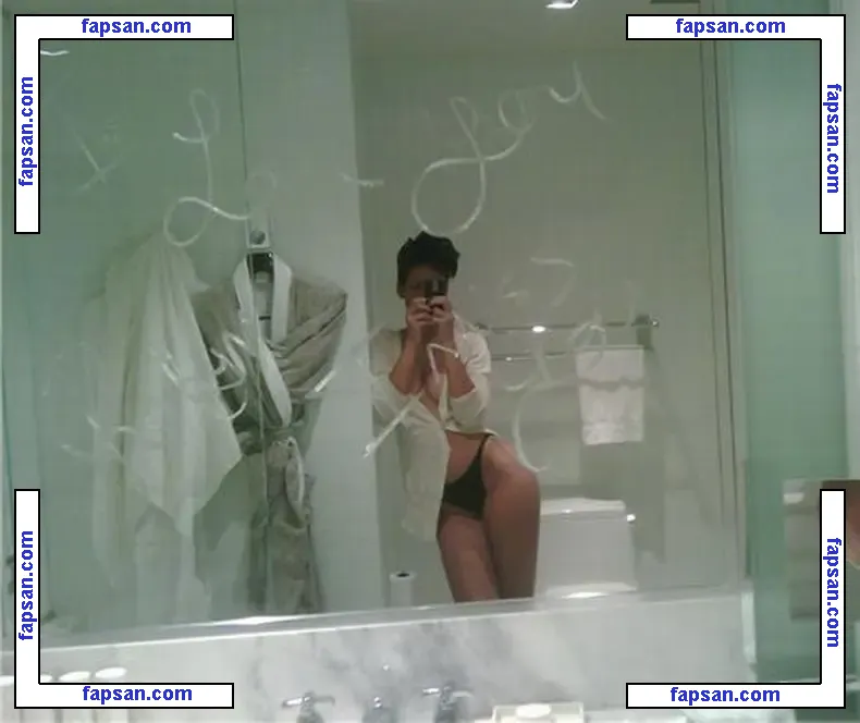 Rihanna nude photo #1980 from OnlyFans