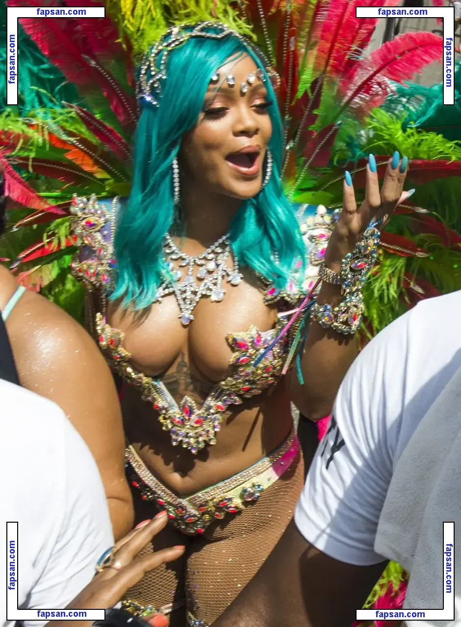 Rihanna nude photo #2048 from OnlyFans