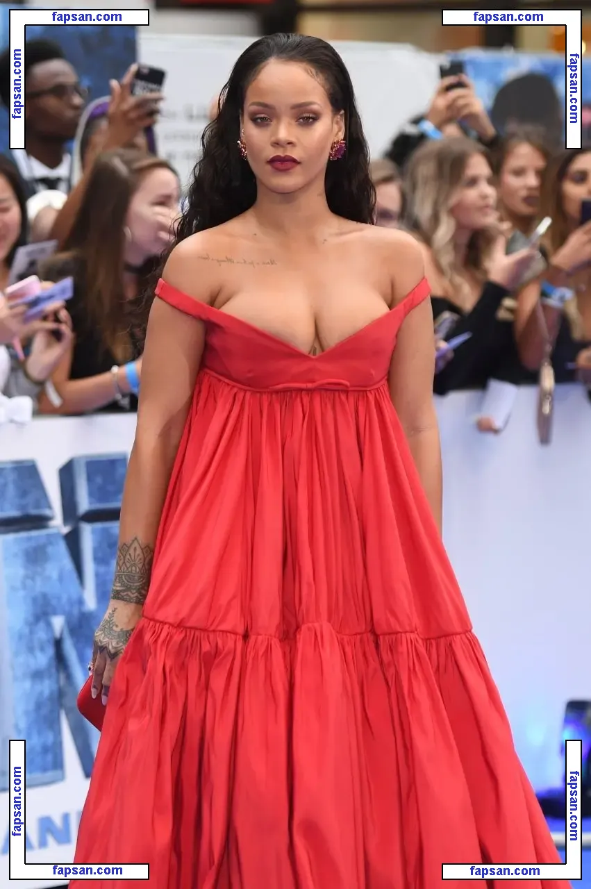 Rihanna nude photo #2053 from OnlyFans
